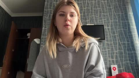 Molly   Emily online show from April 1, 10:16 am