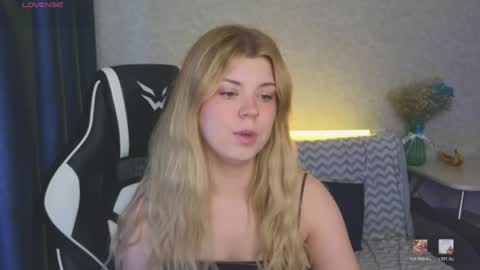 Molly   Emily online show from May 18, 4:46 pm