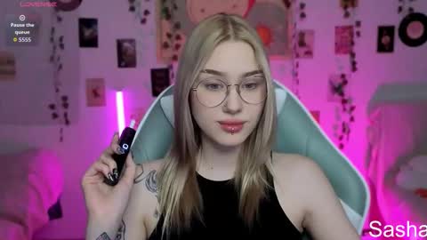 _kitekat_ online show from November 8, 11:10 am