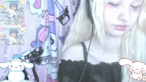 Snapshot of _kuroneeko_ chatting on January 9, 10:52 pm  kuro  online show from January 9, 10:52 pm