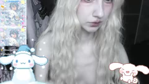 Snapshot of _kuroneeko_ chatting on February 22, 7:14 pm  kuro  online show from February 22, 7:14 pm