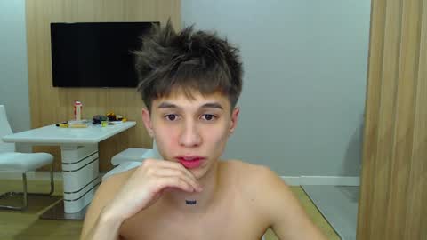 Snapshot of _kurt chatting on December 17, 4:21 pm Kurt online show from December 17, 4:21 pm