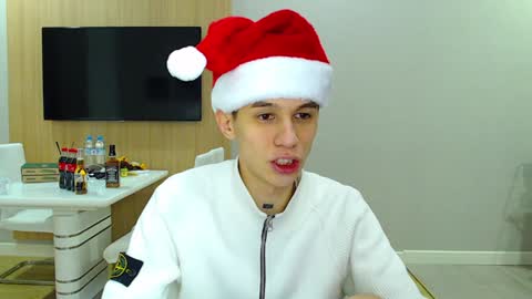 Snapshot of _kurt chatting on December 28, 7:01 pm Kurt online show from December 28, 7:01 pm