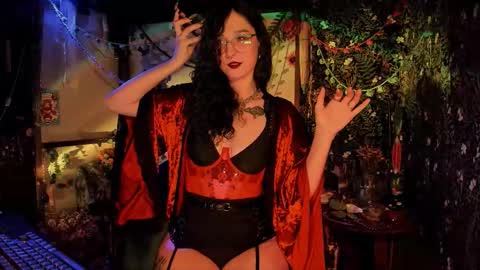 Snapshot of _lady_luna_ chatting on October 16, 11:17 pm Lady Luna online show from October 16, 11:17 pm