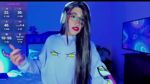 Snapshot of _lararose chatting on December 12, 6:36 am lara online show from December 12, 6:36 am