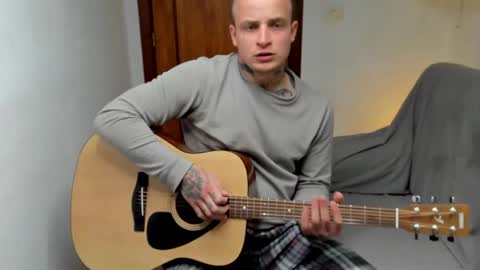 Layne online show from April 10, 11:59 am