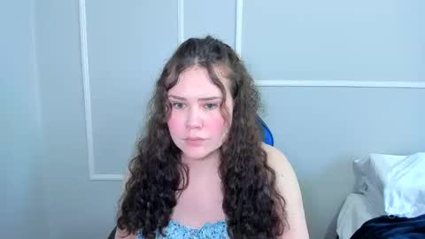 Snapshot of _leana_oo chatting on June 8, 5:02 pm leana online show from June 8, 5:02 pm