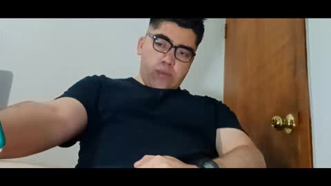 Snapshot of _leclerc_ chatting on April 19, 12:48 pm _leclerc_ online show from April 19, 12:48 pm