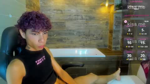  L E M M O N  online show from January 11, 5:40 pm