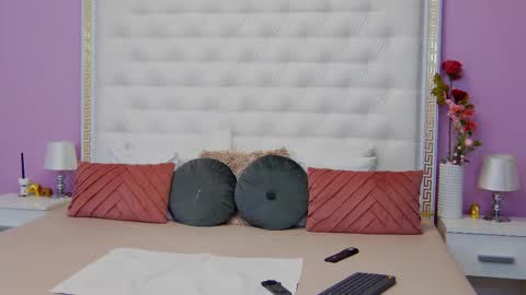 Lena Paul online show from March 11, 4:43 am