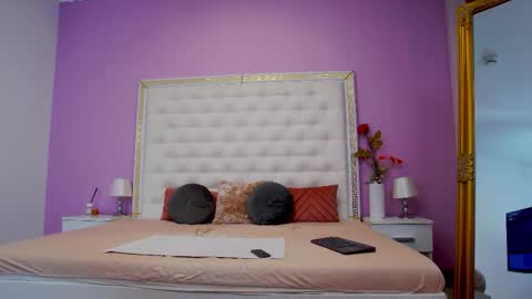 Lena Paul online show from September 17, 4:03 am