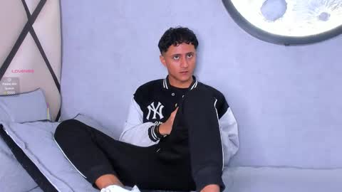 Snapshot of _leohot_ chatting on September 18, 3:41 am _leohot_ online show from September 18, 3:41 am