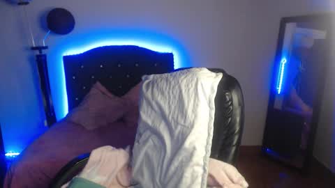 Lia online show from September 17, 1:24 pm