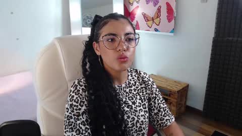 Lili  online show from January 20, 9:01 pm