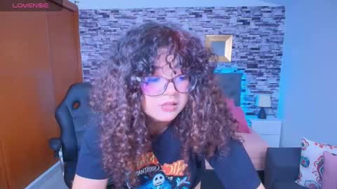 Snapshot of _lilly_miller chatting on November 5, 6:41 pm Liily online show from November 5, 6:41 pm