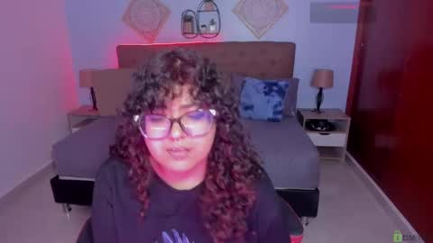 Snapshot of _lilly_miller chatting on November 9, 5:33 pm Liily online show from November 9, 5:33 pm