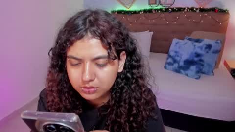 Snapshot of _lilly_miller chatting on December 3, 8:07 pm Liily online show from December 3, 8:07 pm