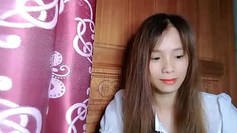 _lily0_ online show from July 23, 12:02 am