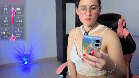 Snapshot of _lindasy_ chatting on July 16, 11:49 am Lindasy online show from July 16, 11:49 am