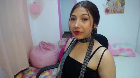   linrose   online show from March 26, 6:24 pm