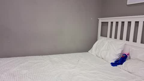 Emma online show from October 27, 3:27 pm