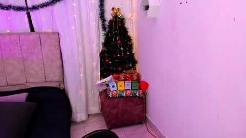 Ivy 3 online show from January 2, 10:11 pm