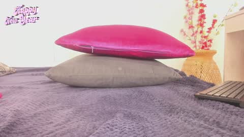 Ivy 3 online show from January 4, 4:00 pm