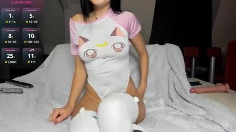 Snapshot of _little_minxxx_ chatting on October 25, 9:53 pm Julia online show from October 25, 9:53 pm