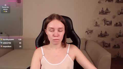 Snapshot of _little_sunshine_ chatting on February 6, 9:11 am  My name is lina Lush is activePrivate is Open online show from February 6, 9:11 am