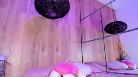 Snapshot of _littlelia chatting on December 21, 10:30 pm Anna online show from December 21, 10:30 pm