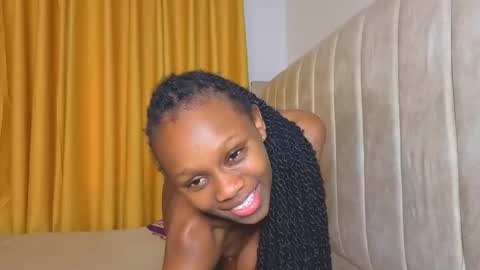 Littlevenus online show from November 7, 12:05 pm