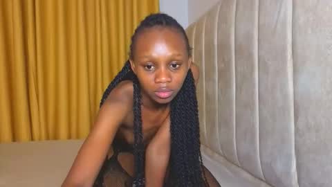 Littlevenus online show from November 10, 12:31 am