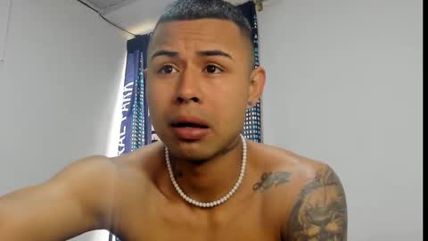 _logan_colton_ online show from November 13, 8:52 pm