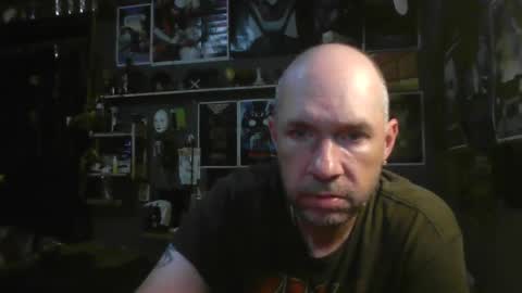 Snapshot of _longfellow chatting on October 2, 2:51 am That guy online show from October 2, 2:51 am