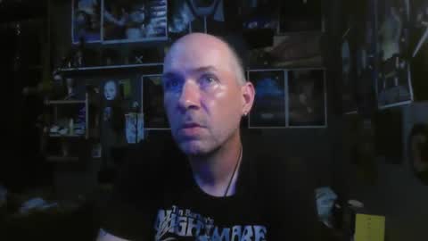 Snapshot of _longfellow chatting on October 17, 3:20 am That guy online show from October 17, 3:20 am
