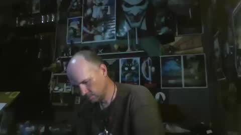 Snapshot of _longfellow chatting on October 18, 6:30 pm That guy online show from October 18, 6:30 pm