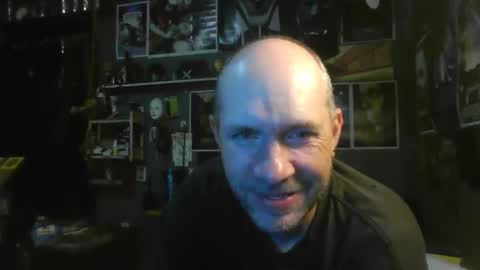 Snapshot of _longfellow chatting on October 22, 2:34 am That guy online show from October 22, 2:34 am