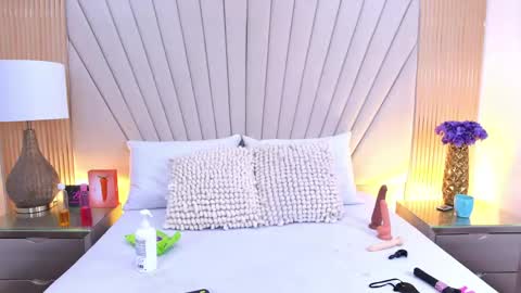 Luisa merrid online show from April 1, 11:55 am