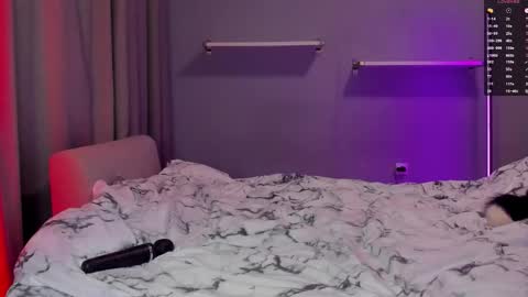 _lorra online show from January 16, 6:45 pm