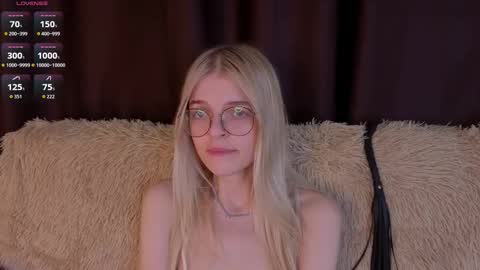 Snapshot of _luckybet_ chatting on October 25, 5:08 pm Monica online show from October 25, 5:08 pm