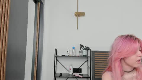Snapshot of _lucystars chatting on July 12, 12:18 pm _lucystars online show from July 12, 12:18 pm