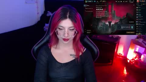 Snapshot of _lucyx__ chatting on March 5, 11:16 pm Queen. Help me reach 100 thumbs up online show from March 5, 11:16 pm