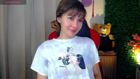 Snapshot of _luna10 chatting on April 13, 6:57 pm _luna10 online show from April 13, 6:57 pm