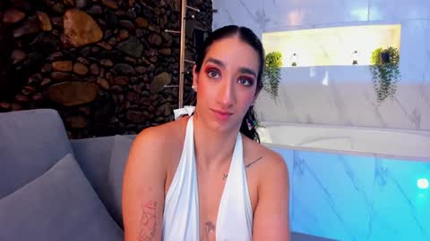  Luna  online show from February 4, 3:15 pm