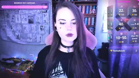 Mia online show from March 19, 2:15 am