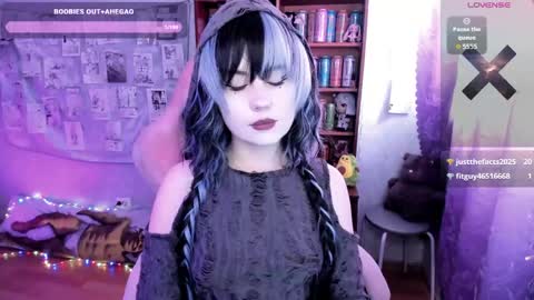 Mia online show from April 21, 4:41 am