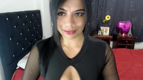 QUEEN online show from November 12, 1:28 am