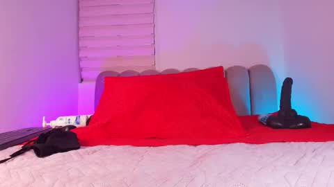 Maddy online show from November 22, 12:04 pm