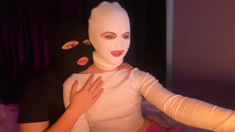 Snapshot of _mafiababes chatting on February 12, 1:48 pm Chloe white Rebecca black online show from February 12, 1:48 pm