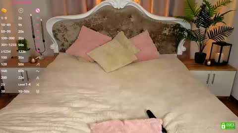 Snapshot of _mari_clark chatting on May 2, 10:48 pm Eva online show from May 2, 10:48 pm